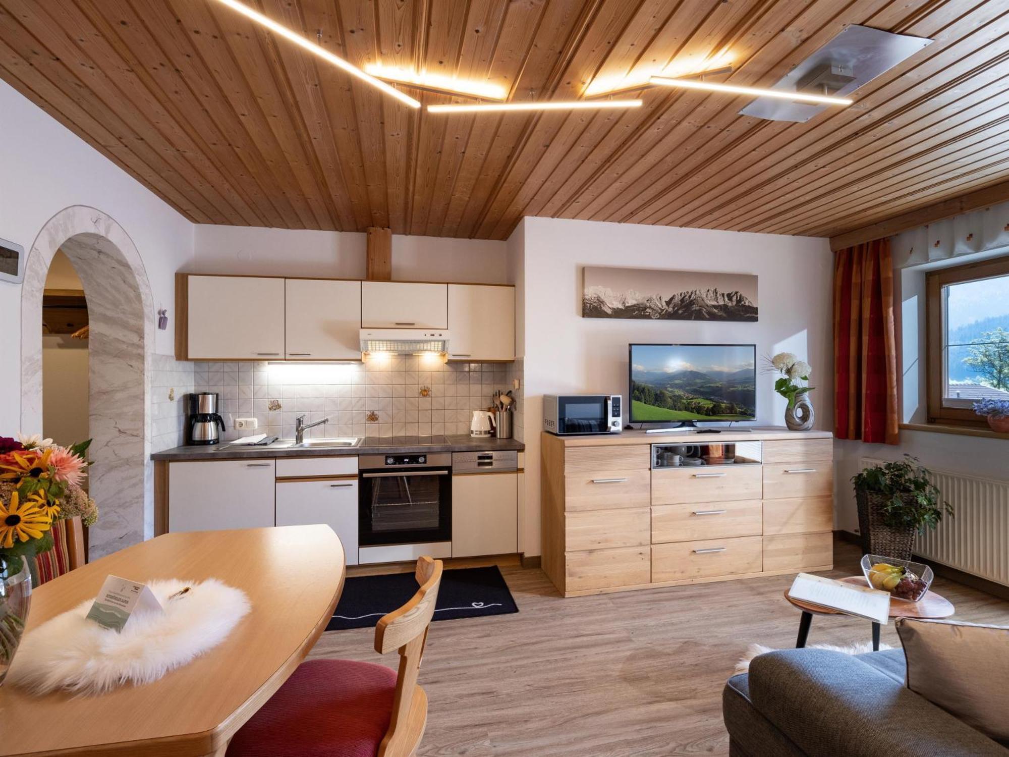 Appartement Bergblick Бриксен-им-Тале Екстериор снимка